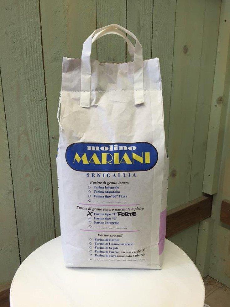 Farina tipo ``1 Forte`` Macinata a Pietra - 5 kg - Molino Mariani